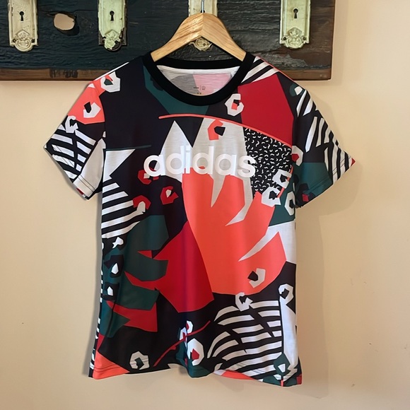 Adidas x Farm Rio Colourful Graphic T-Shirt Size Medium - Picture 6 of 16